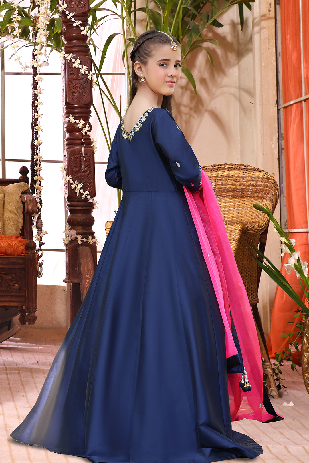 Lorex Embroidered Lychee Silk Long Maxi | SHENDI | M3210