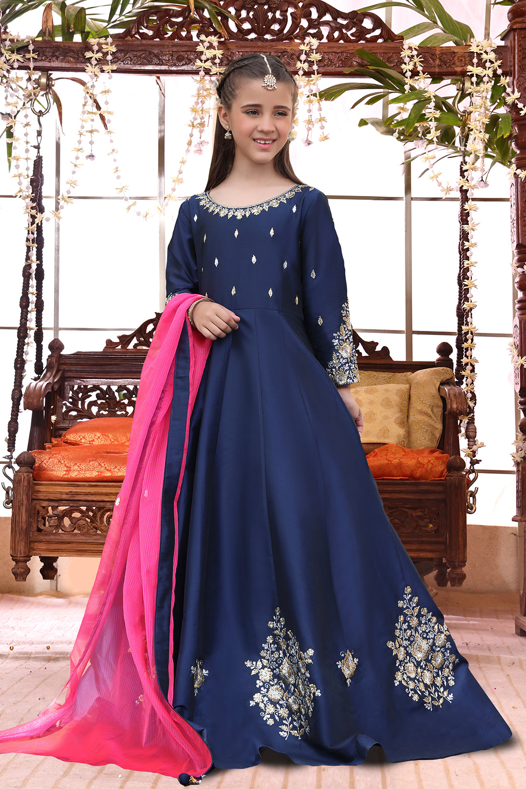 Lorex Embroidered Lychee Silk Long Maxi | SHENDI | M3210