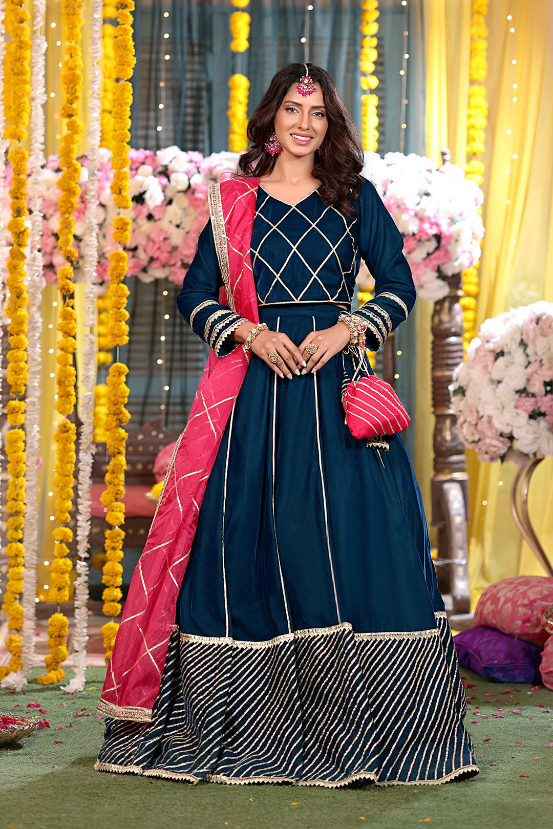 Gotta Work Velvet Lehenga Choli | SHENDI | L123278