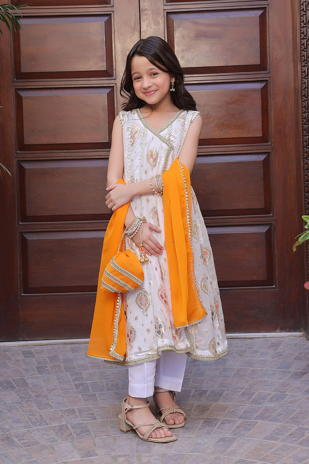 SANA'S girls 3pcs Pakistan occasion wear