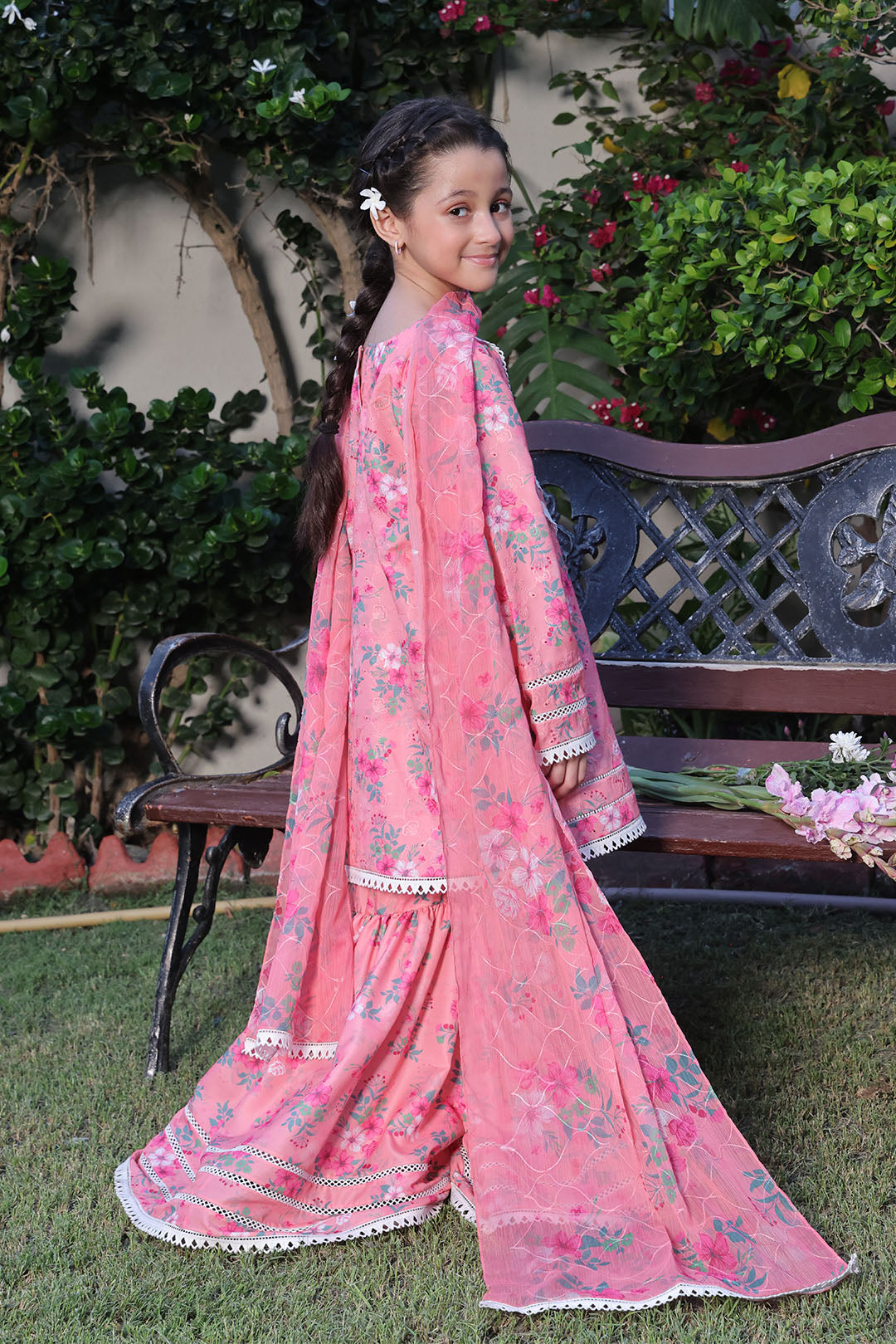 Floral Printed Lawn Chicken Kari 3pc Suit | S-Prints | G3267