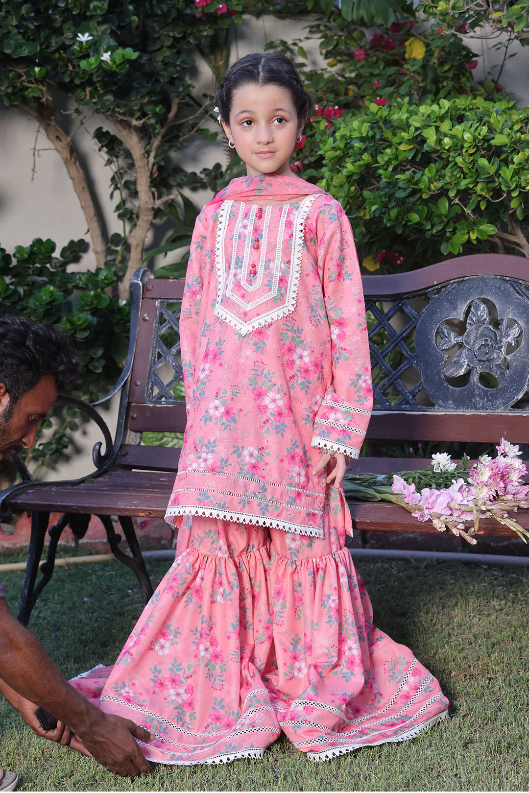 Floral Printed Lawn Chicken Kari 3pc Suit | S-Prints | G3267