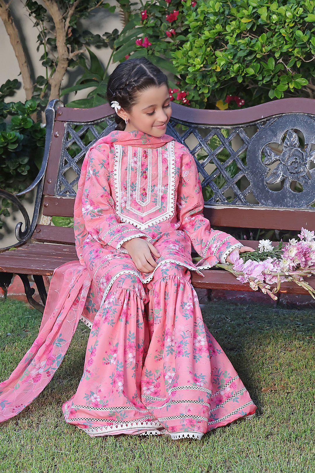 Floral Printed Lawn Chicken Kari 3pc Suit | S-Prints | G3267