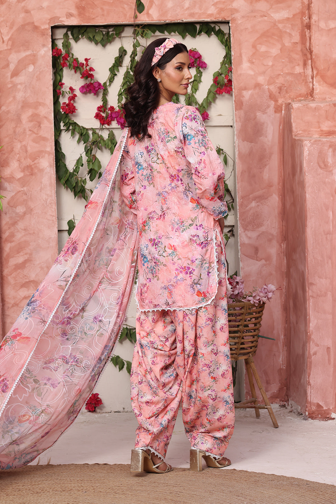 Floral Printed Lawn Chicken Kari 3pc Suit | S-Prints | S123295