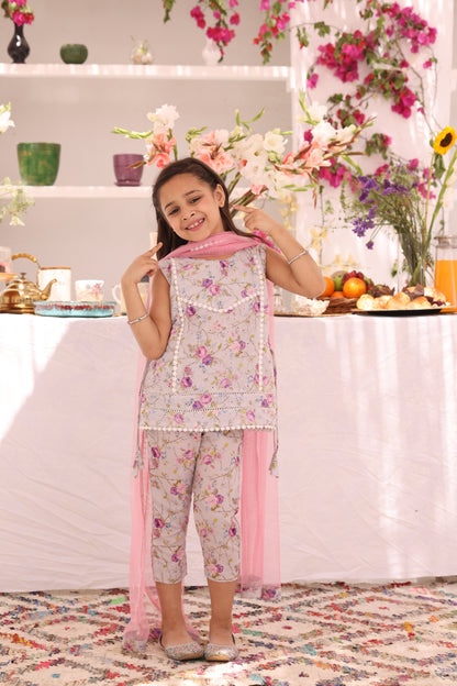 Floral Printed Lawn Chicken Kari 3pc Suit | ZEB | S3288