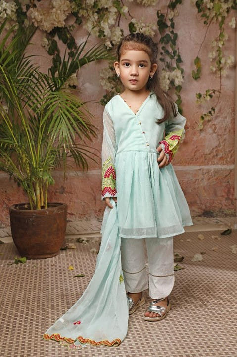 girls white embroidered chiffon ethnic 3 piece suit Pakistan