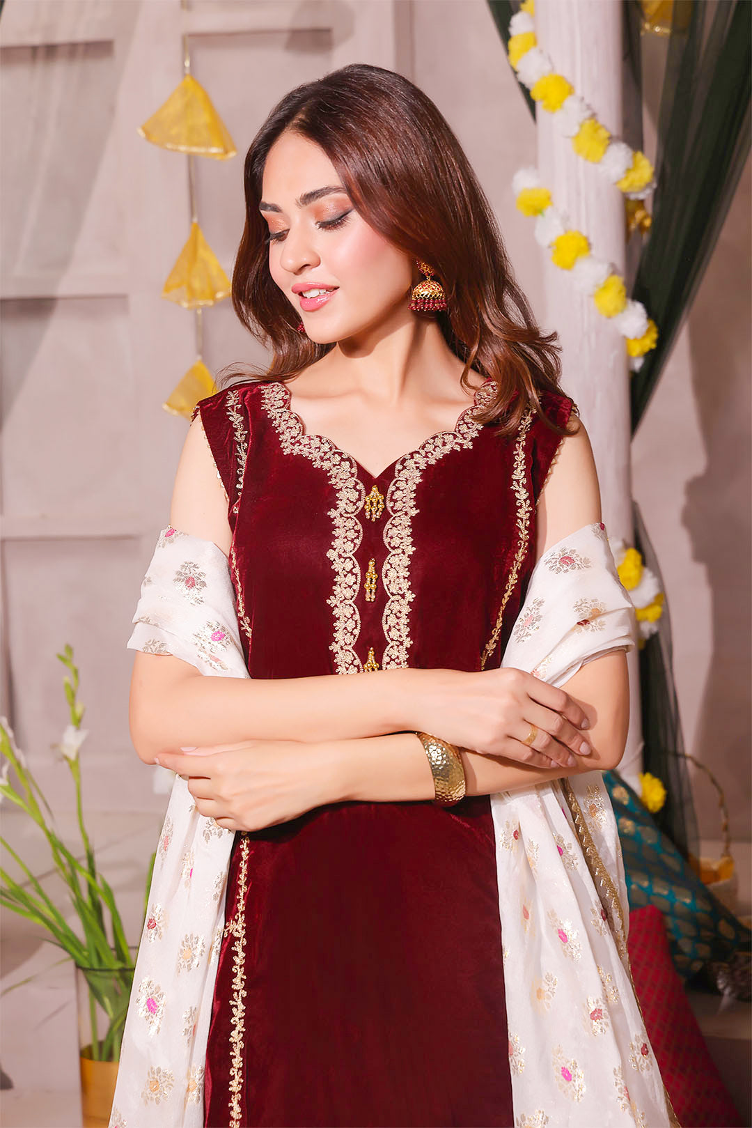 Aari Embroidery Velvet Gharara Suit | SHENDI | G123205