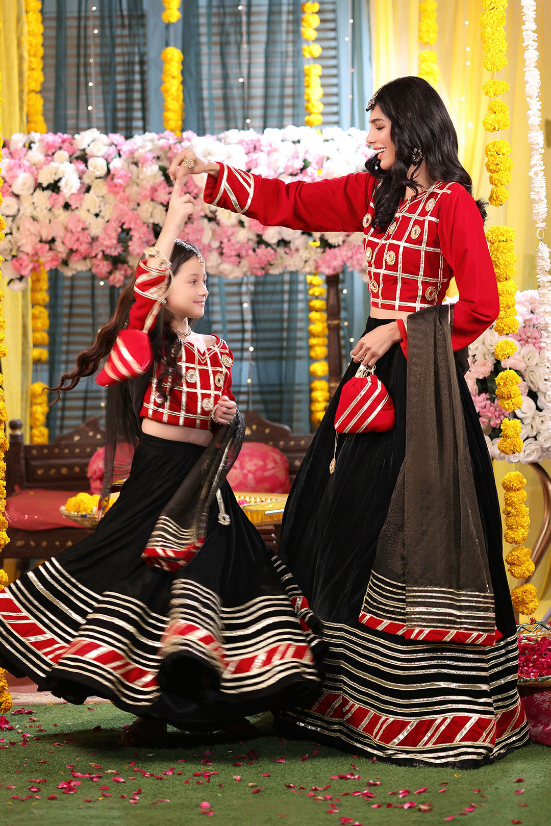 Gotta Mirror Work Velvet Lehenga Choli | SHENDI | L123276