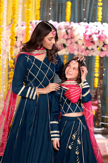 Gotta Work Velvet Lehenga Choli | SHENDI | L3278