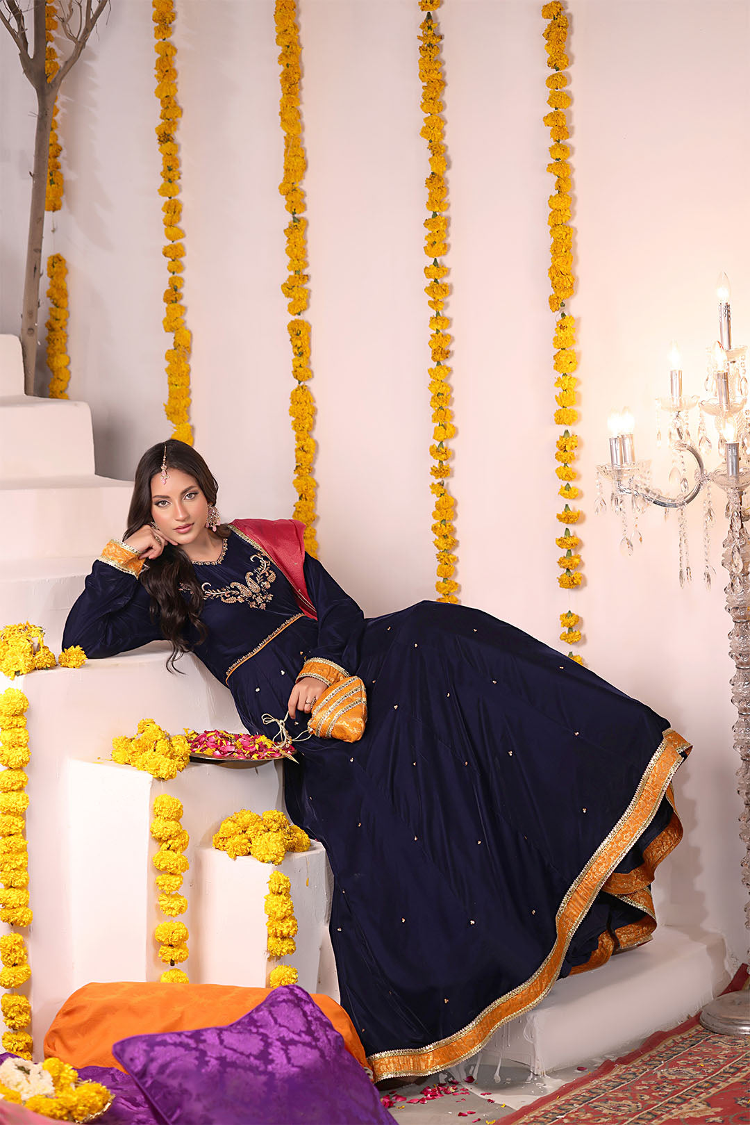 Handwork Motif Embroidered Velvet Maxi | SHENDI | M123280