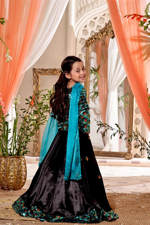 SANA'S velvet maxi dress Pakistan occasion wear