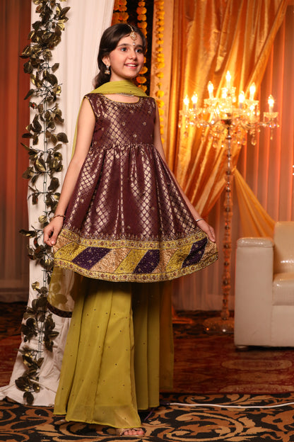 Embroidered Jamawar Peplum Style Suit | FW18 | P1341