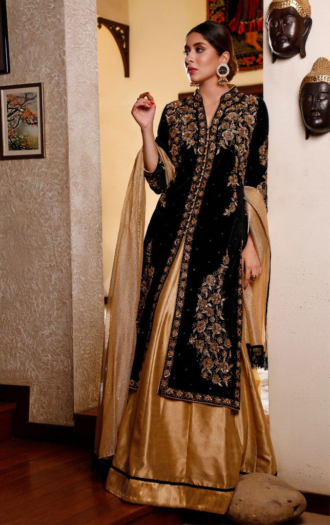 Handwork Embroidered Velvet Wedding Lehenga | WC1920 | S2019114