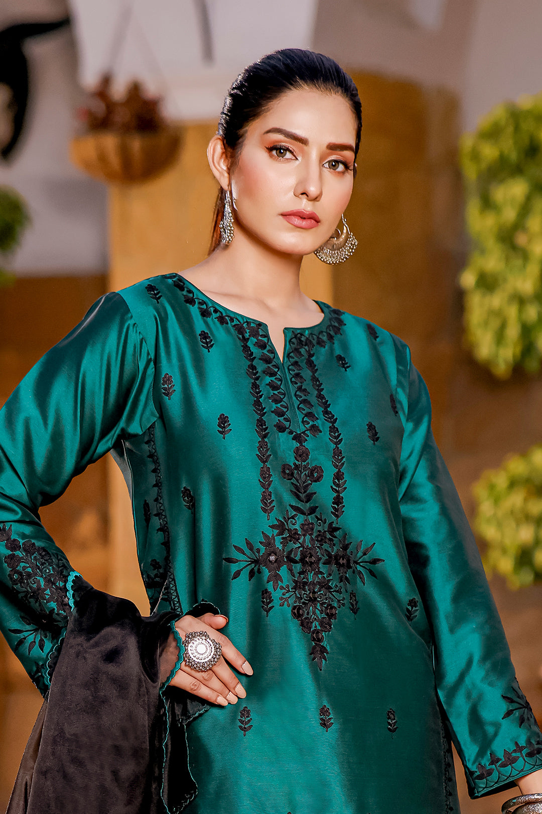 Lychee Silk Aari Embroidered 3pc Suit | Eid Affairs | S202116