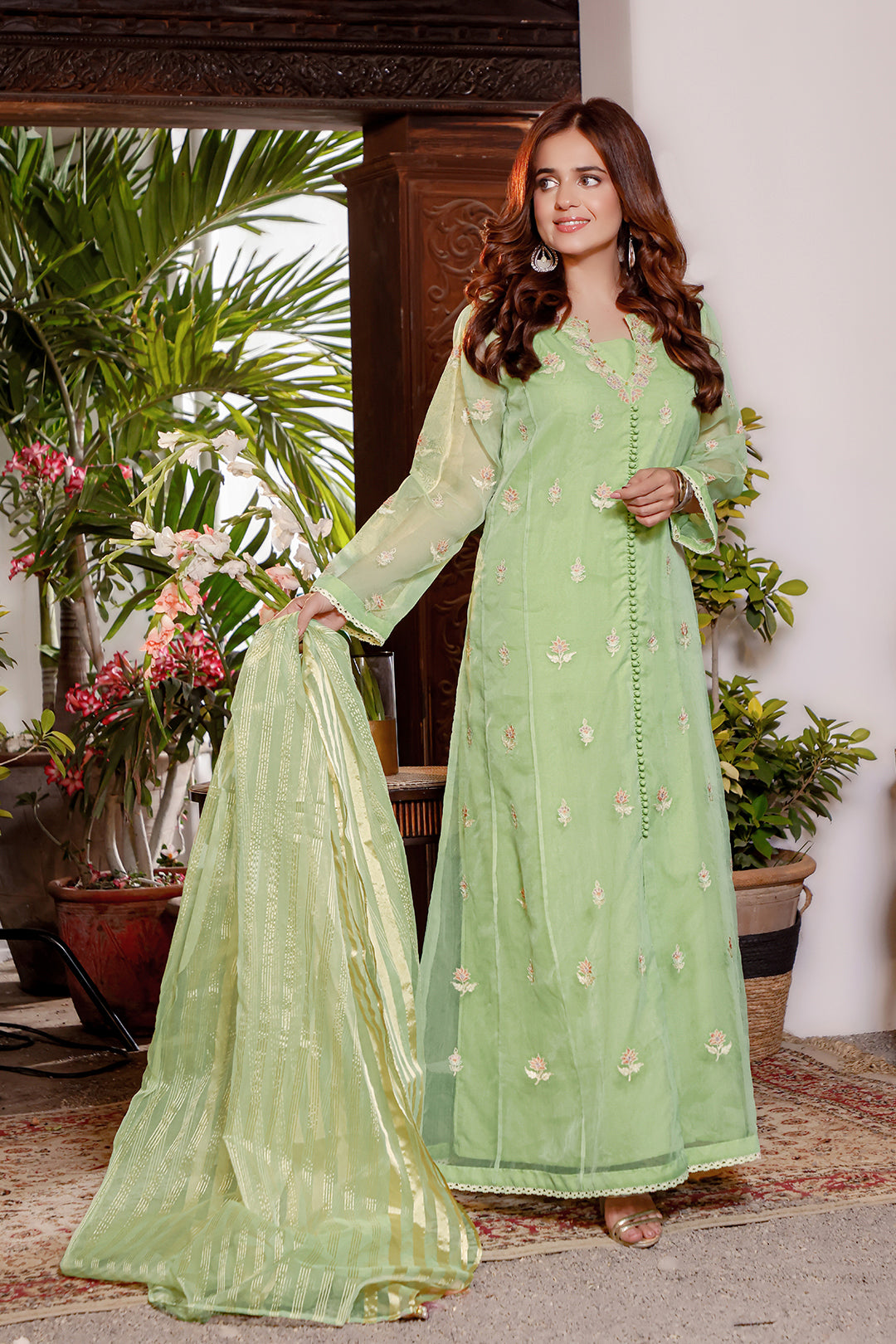 Organza Kalidaar Front Open Style 3pc Suit | KAIRA | S202192