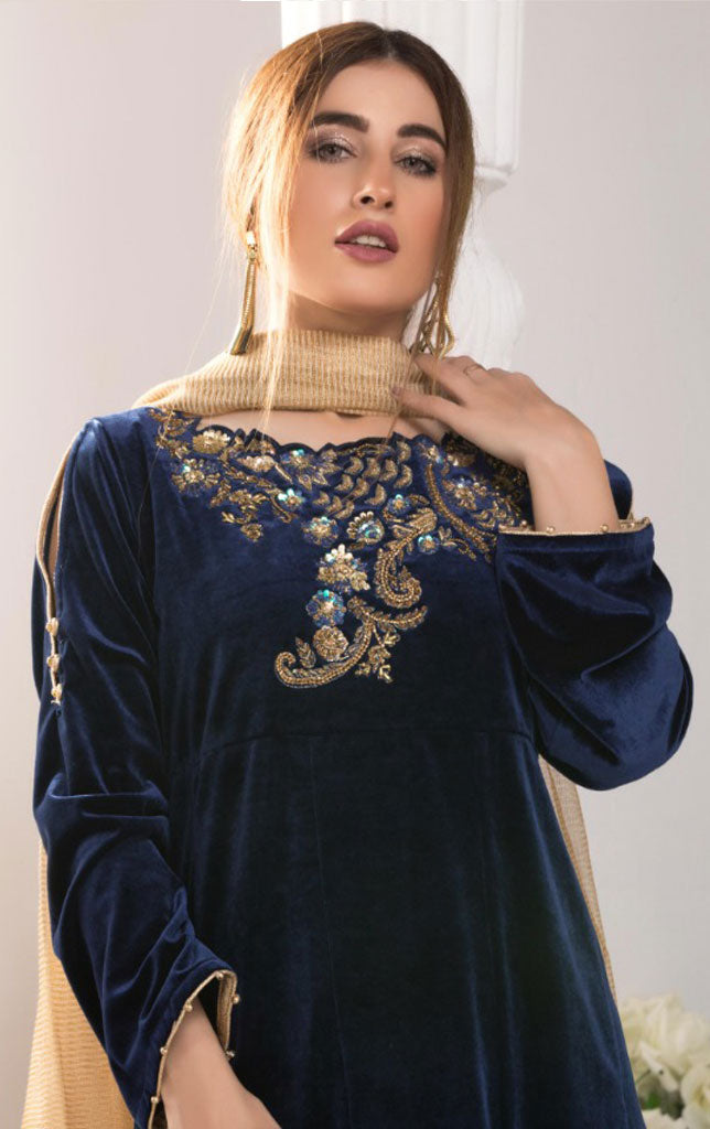Asymmetric Hand Work Embroidered Velvet 3pc Suit | WWC18 | S787 - SANA'S