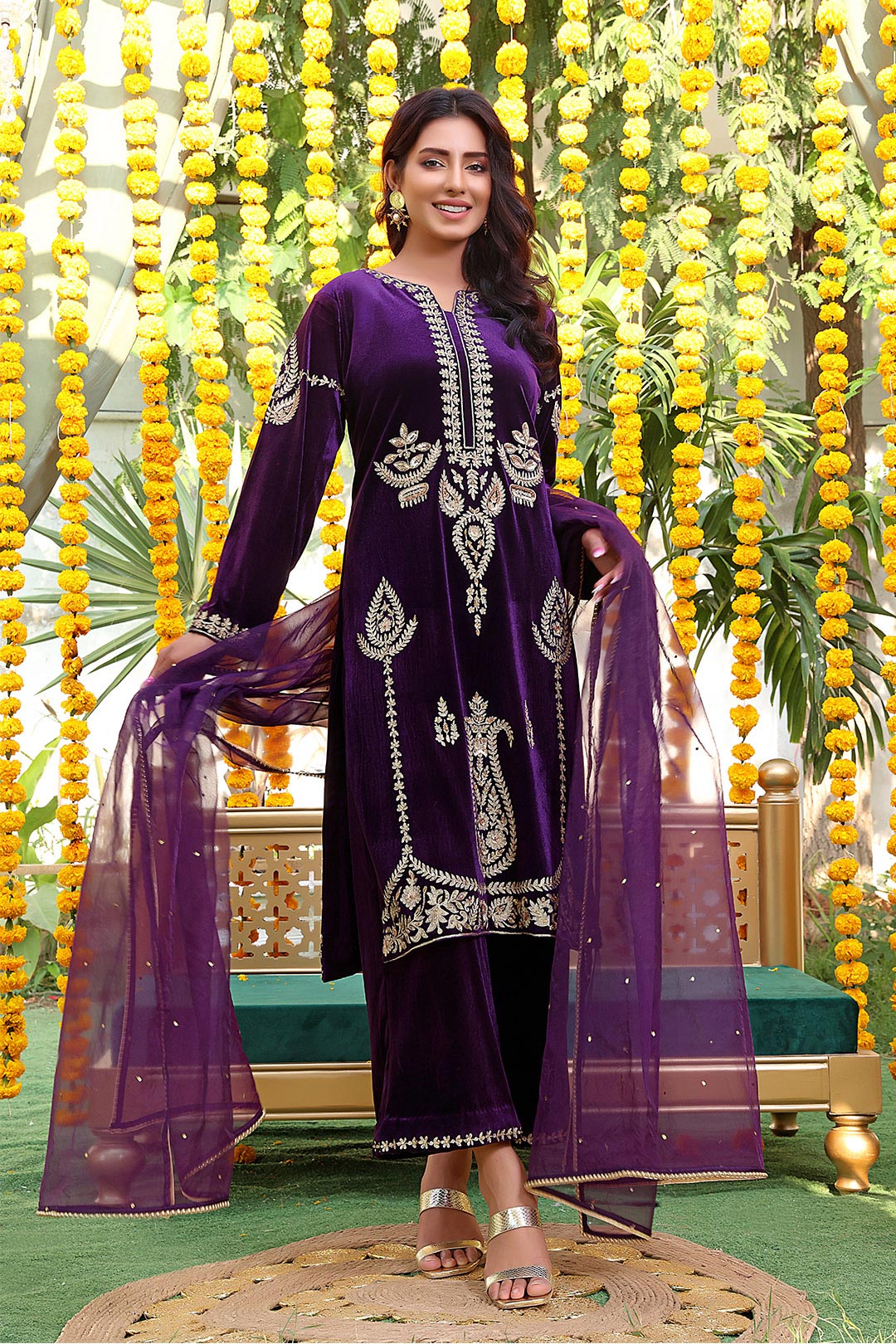 Handwork Zari Embroidered Velvet 3pc Suit | ZEENAT | S202223