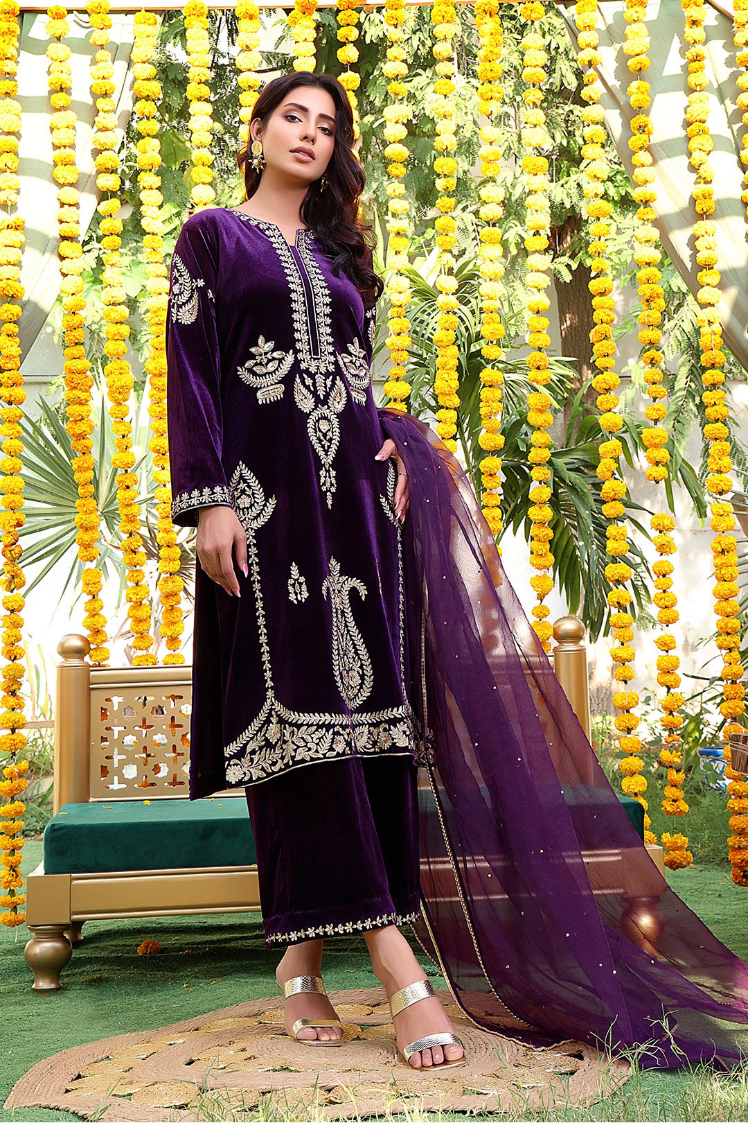 Handwork Zari Embroidered Velvet 3pc Suit | ZEENAT | S202223